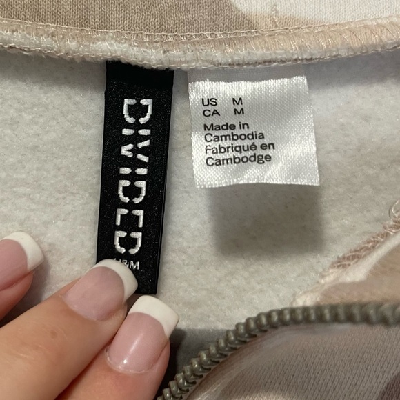 Divided Camo Half-Zip - Picture 4 of 4